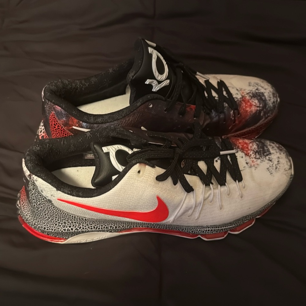 VERY RARE KD BASKETBALL SHOES